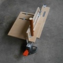 Poussoir intégré ultra-sécurisé pour scie sous table