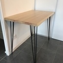 Petit bureau et ses étagères cubes flotantes