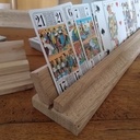 Présentoirs pour jouer aux cartes.