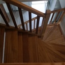 Escalier chêne brun