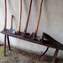 Quelque haches remises en état