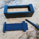 Boîte à dominos aux outils à main