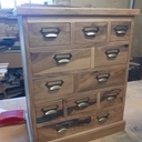 Un meuble d'apothicaire en Noyer - Apothecary Chest