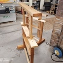 2 tréteaux réglables.