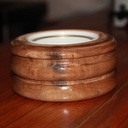 Petite boite avec un pot de chocolat... (D'une marque bien connue)