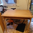 Table sur mesure pour le petit appartement de mon fils