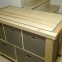 Meuble bas en frêne et valchromat gris clair