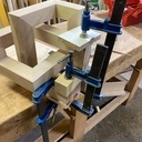 Table basse nœud de Trèfle en noyer