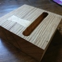 Nightstand et supports téléphone