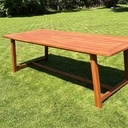 Table extérieure en chêne massif
