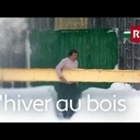 Bruno a tenu la dernière layetterie du Haut-Jura où il fabriquait ce petit meuble à tiroirs en bois