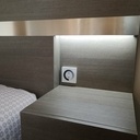 Tête de lit avec chevets et éclairage intégré