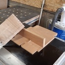 Gabarit à queues droites pour défonceuse sous table