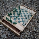 Echiquier nomade en orme et résine epoxy
