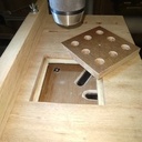 Une table de perçage bien pratique aussi......