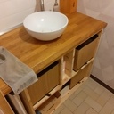 Meuble de salle bain avec plan de vasque et cache tuyau