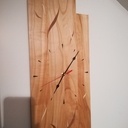 Horloge avec incrustations