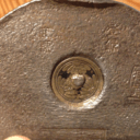 Le fer du rabot très utilisé avec un incrustation