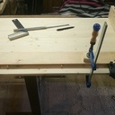 Bureau et chevet assortis