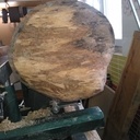 Plat en noyer (legerement mangé)