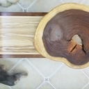 "Fourmi", table basse avec grain continu et cookie de noyer