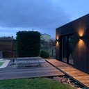 Pool house aménagé avec cave et terrasse