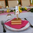 Porte prénom gâteau en bois pour table d'anniversaire