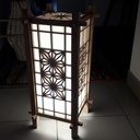 Lampe japonaise avec kumiko