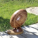 Ballon de rugby en bambou