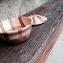 Petites boîtes tournées en bois segmenté