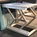 Table auto élévatrice de sortie machine (variante de table à ciseaux)