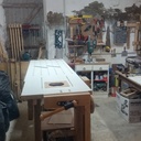 Une ancienne écurie transformée en foret de copeaux