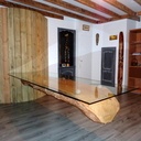 Table en porte a faux