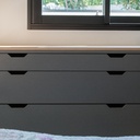 Un bureau et sa commode en Valchromat et frêne