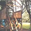 Cabane pour enfants sur pilotis