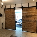 Porte coulissante - mélange de bois et d'acier