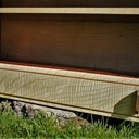 Vitrine pour encres de stylos plumes, avec un rangement pour les stylos.