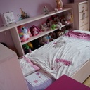 Un lit à étagères