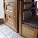 Meuble à chaussures.