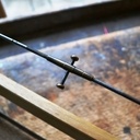 Cadre de scie à araser, sorti d'une bûche