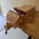 Étau en bois