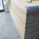 Angle extérieur banque d'accueil