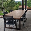 Table en chêne pour l'extérieur