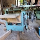 Vide atelier de menuiserie en Isère