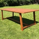 Table extérieure en chêne massif