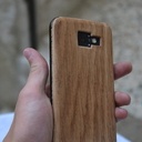 Dos de téléphone en bois