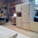 Cuisine façon meuble frigo et Billot de boucher