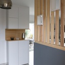 Agencement de salon et claustra