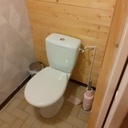 Mur avec plancher en Pin de récupération