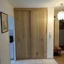 Portes de placard et aménagement en châtaignier